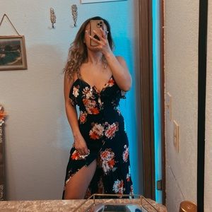 Flatter Buttoned up Maxi Dress